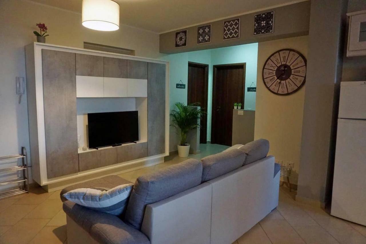 Lilly'S House Apartamento Giardini-Naxos Exterior foto